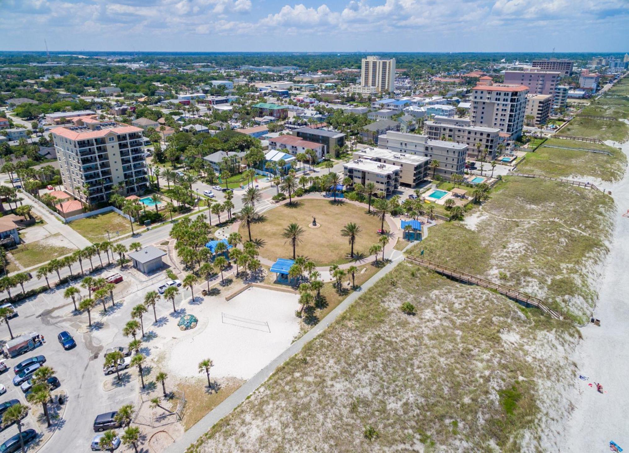 Beachcomber 301 Jacksonville Beach Exterior photo